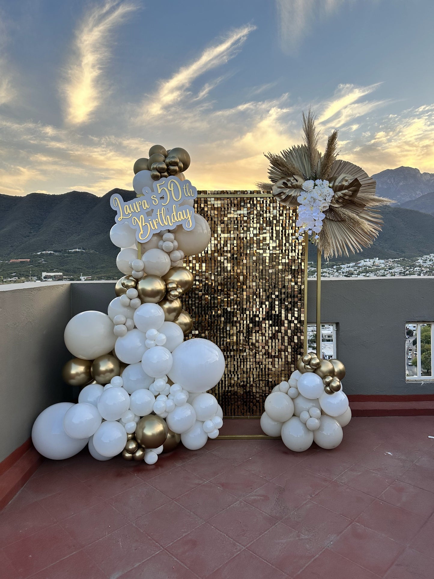 Cubo Dorado Cumpleaños