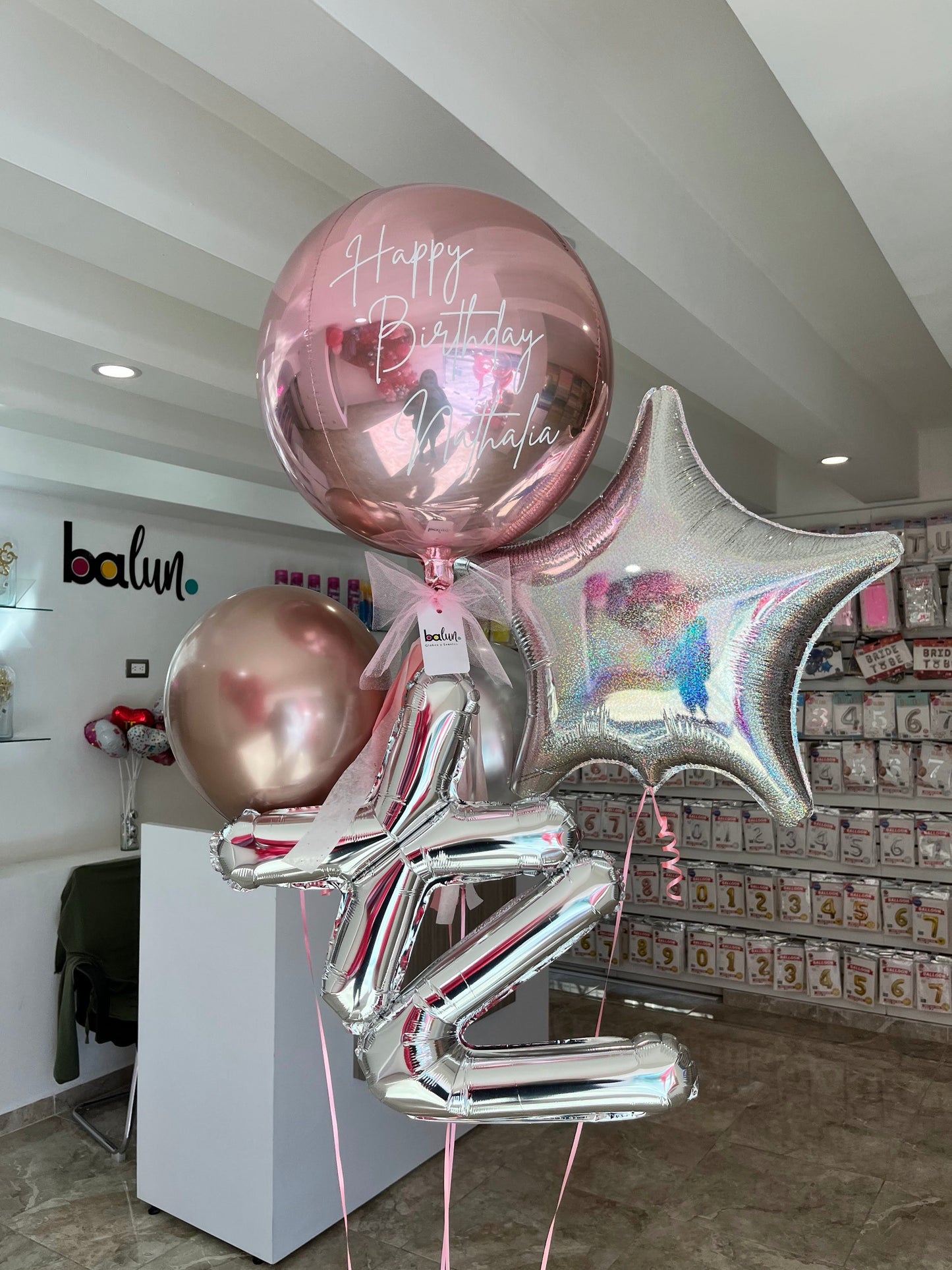 Orbz Chico + Letras XV + 1 Estrella + 2 Globos Látex