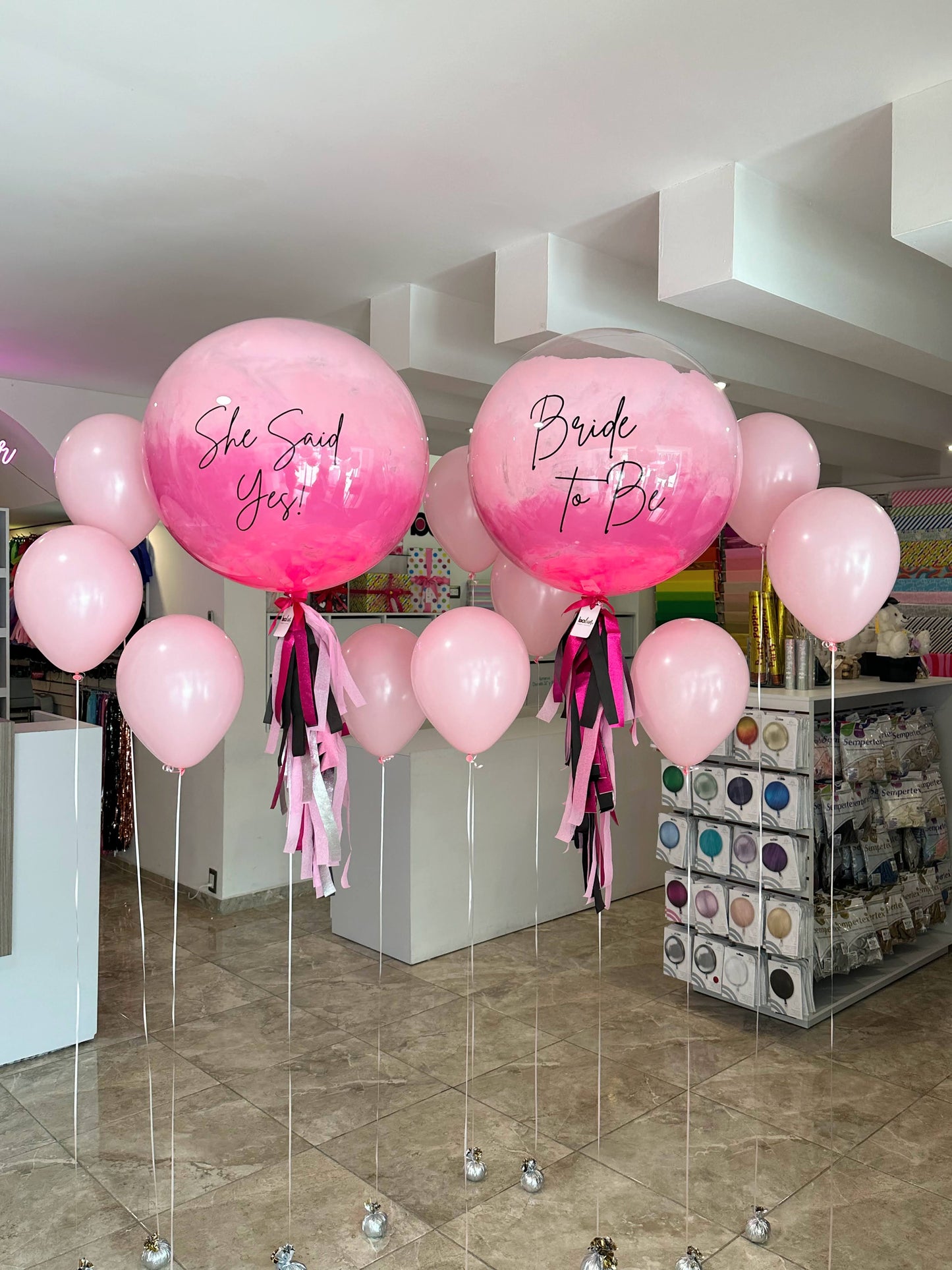 2 Globos Burbuja + 10 Globos Látex