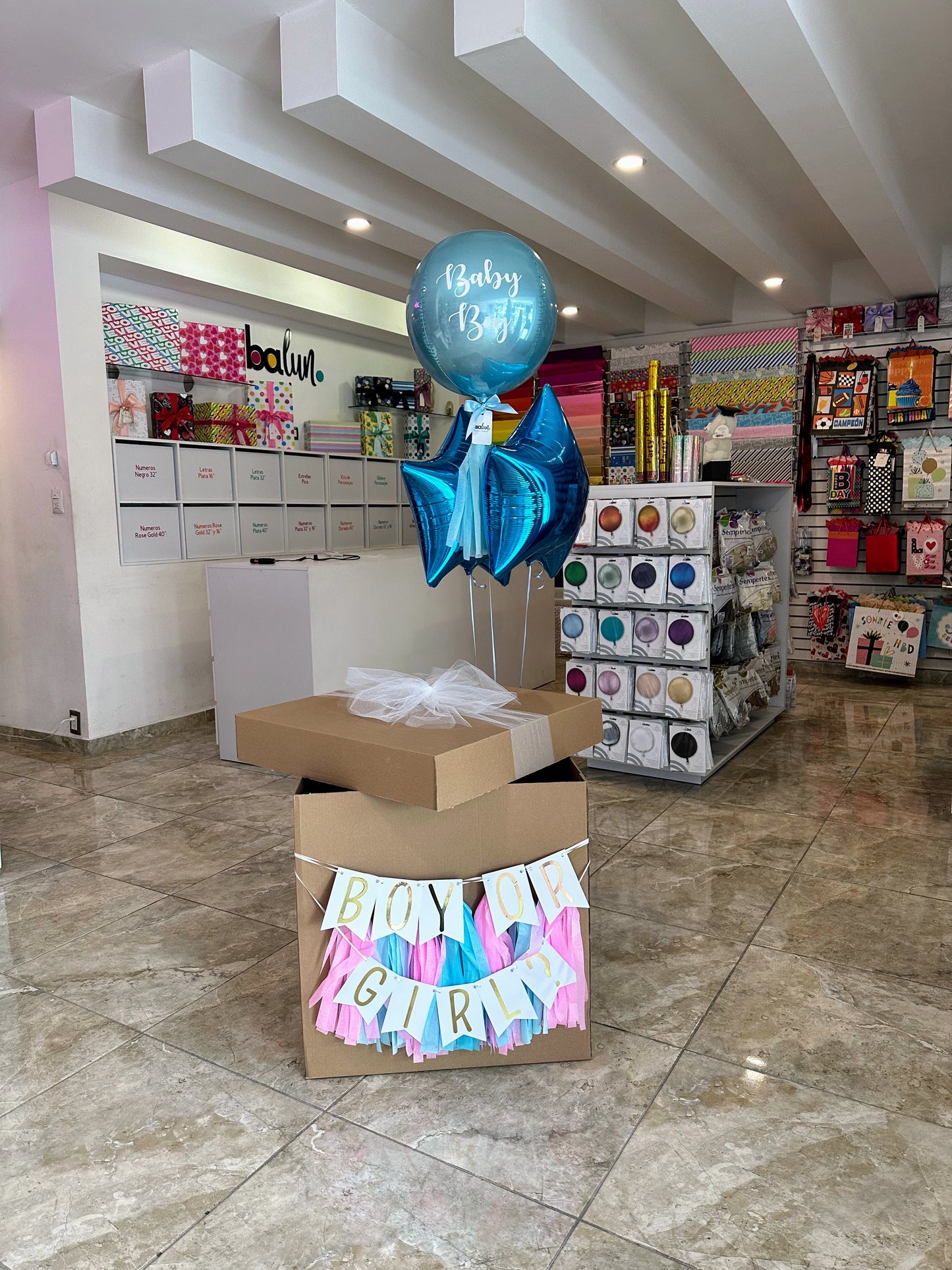 Caja Sorpresa It's a Boy con 1 Orbz + 2 Estrellas Metálicas