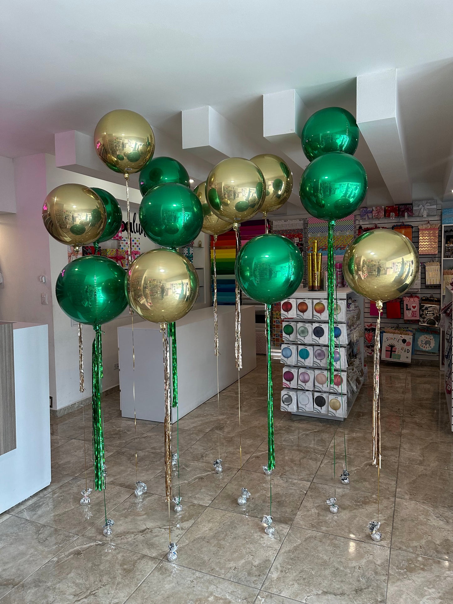 14 Orbz Chicos con Helio