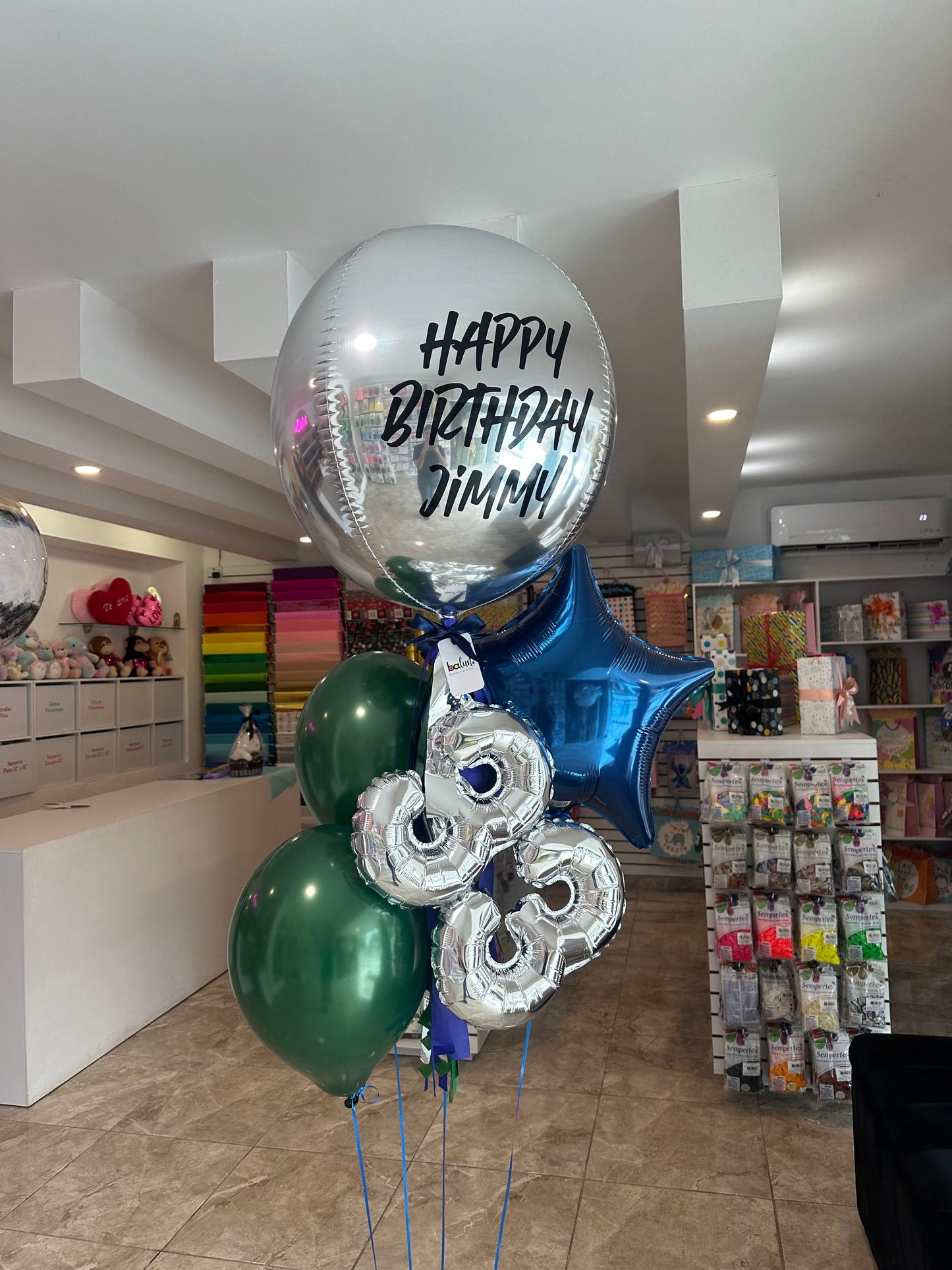 1 Orbz Jumbo + 2 Globos látex + 1 Estrella metálica + Número Chico