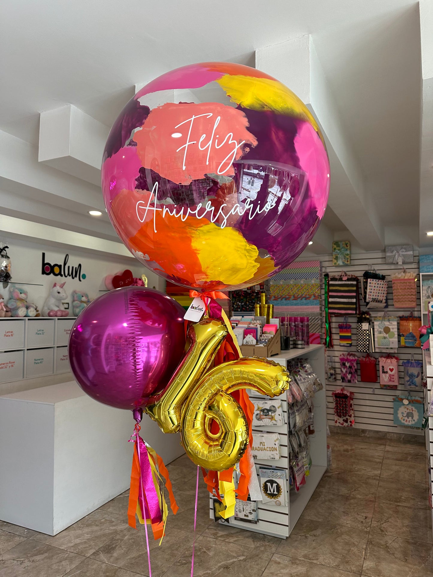 Globo Burbuja + Número Chico + 1 Orbz Chico