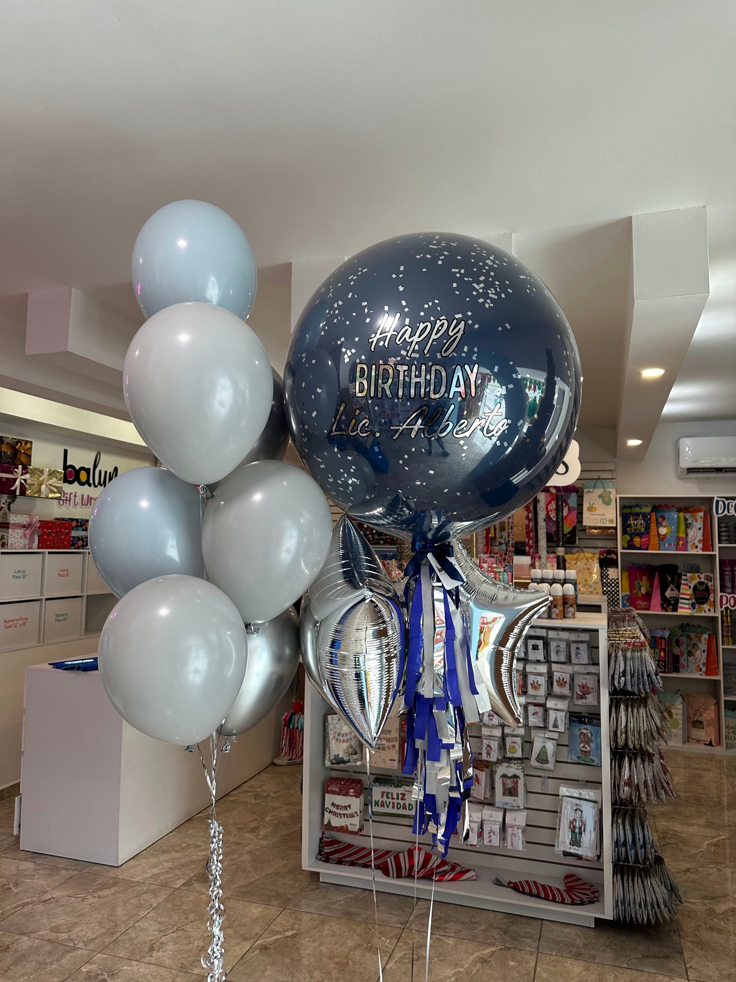 Globo Burbuja +2 Estrellas + 7 Globos Látex