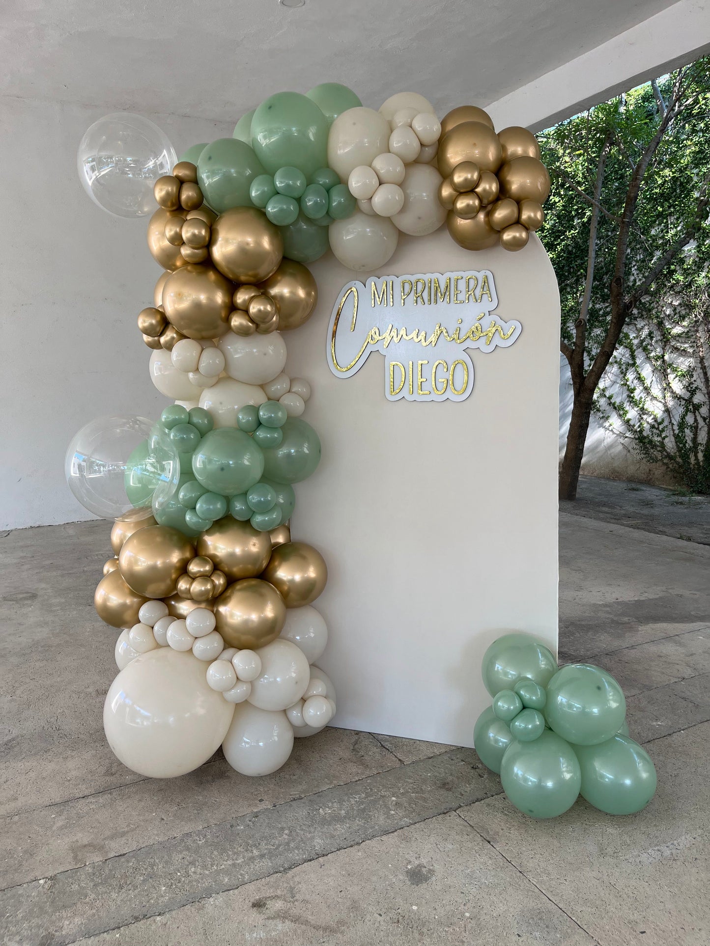 Mampara con Letrero MDF Personalizado