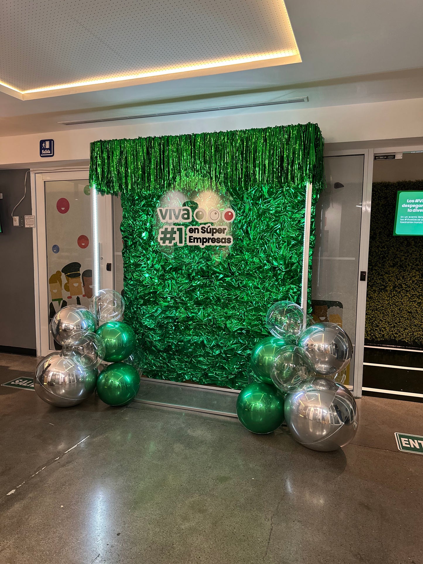 Cabina Corrugada + Orbz Metálicos y Logo