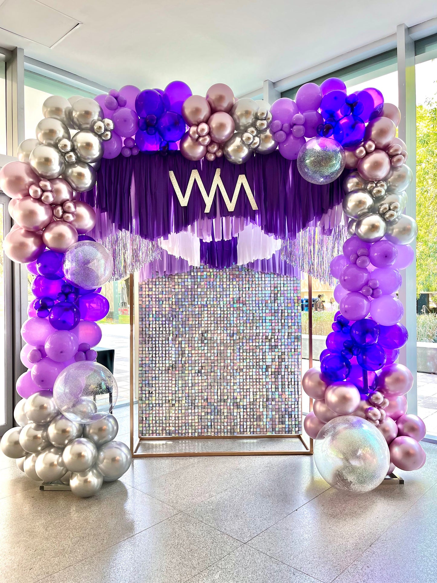 Marco de globos + Cubo con shimmer