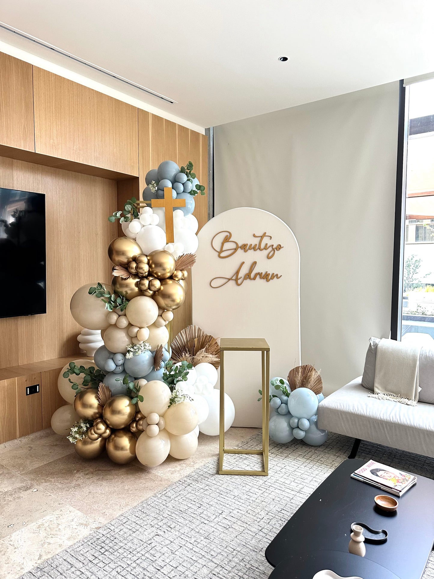 Mampara + Columna de Globos Bautizo