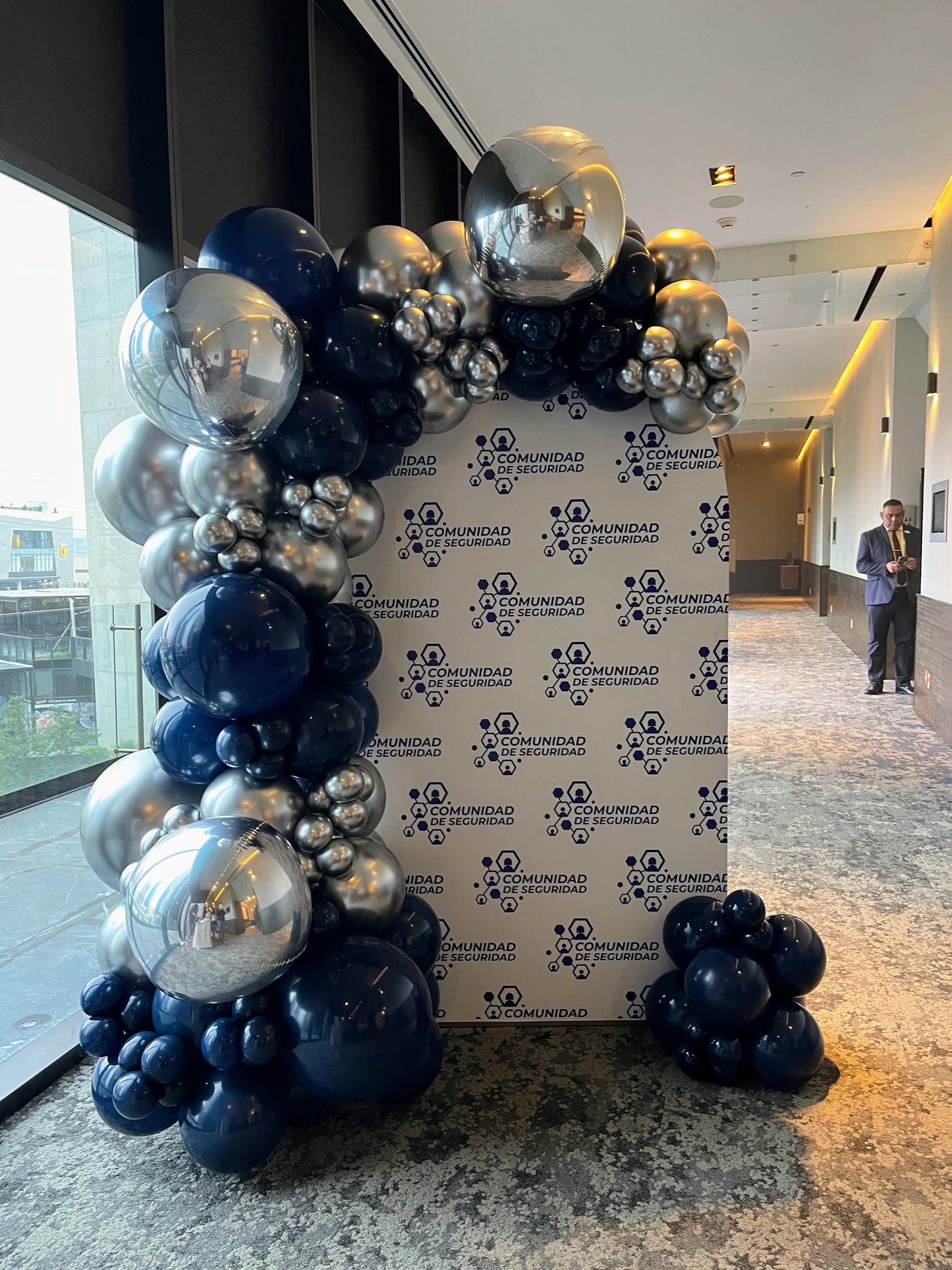 Mampara con Impresión Personalizada + Orbz