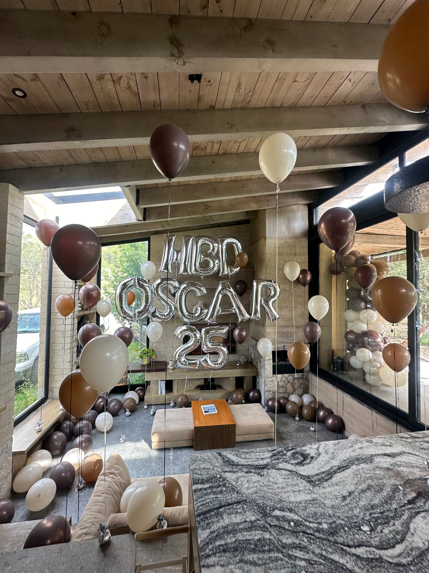 Decoración con Letras + Látex Helio