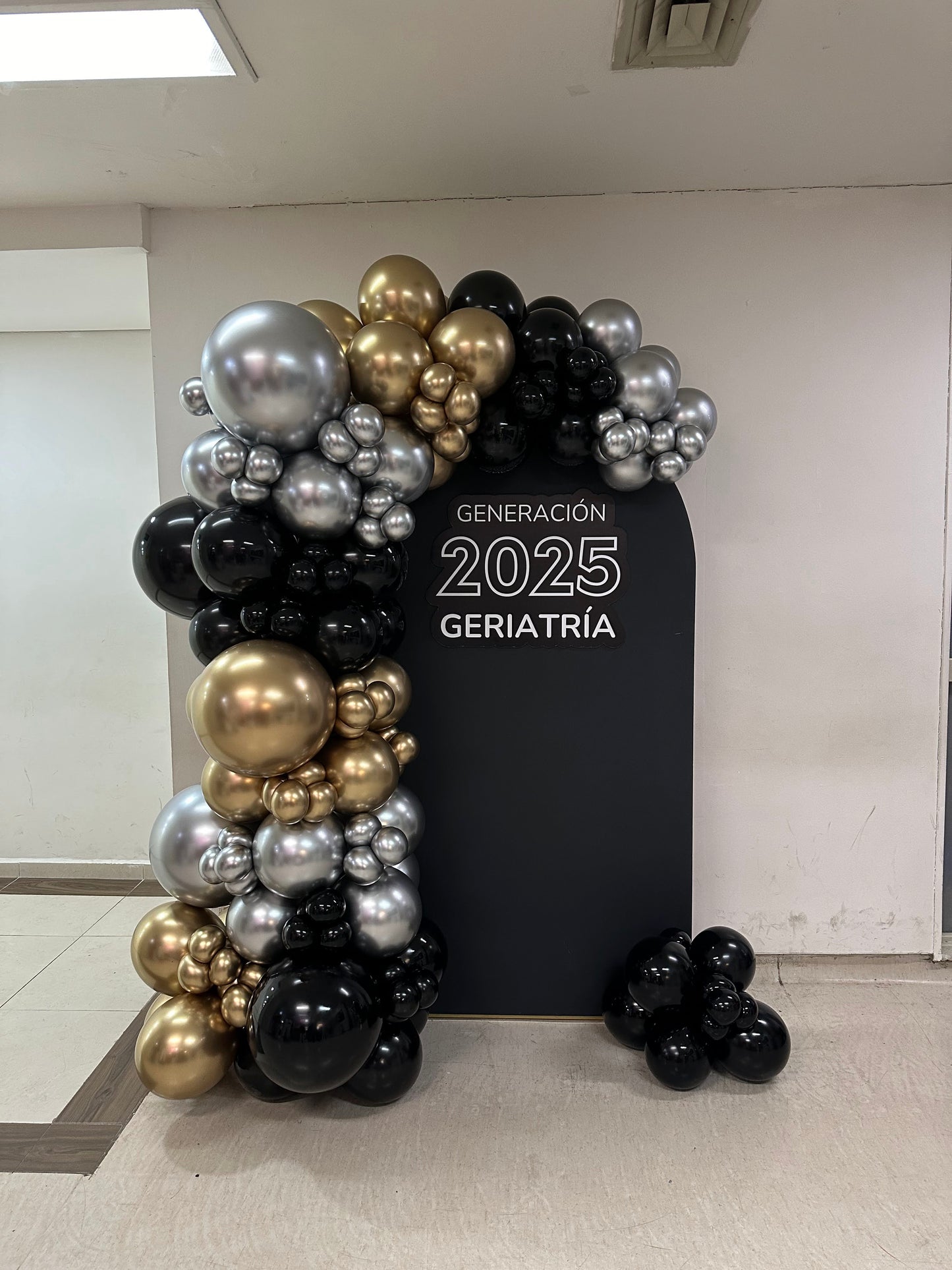 Mampara Graduación con Vinil Personalizado