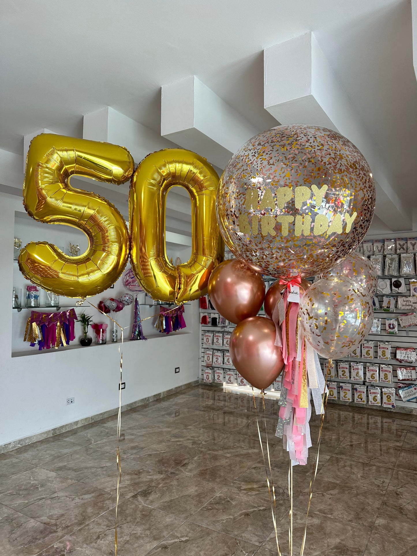 Globo Burbuja + 5 Globos Látex + Número Jumbo