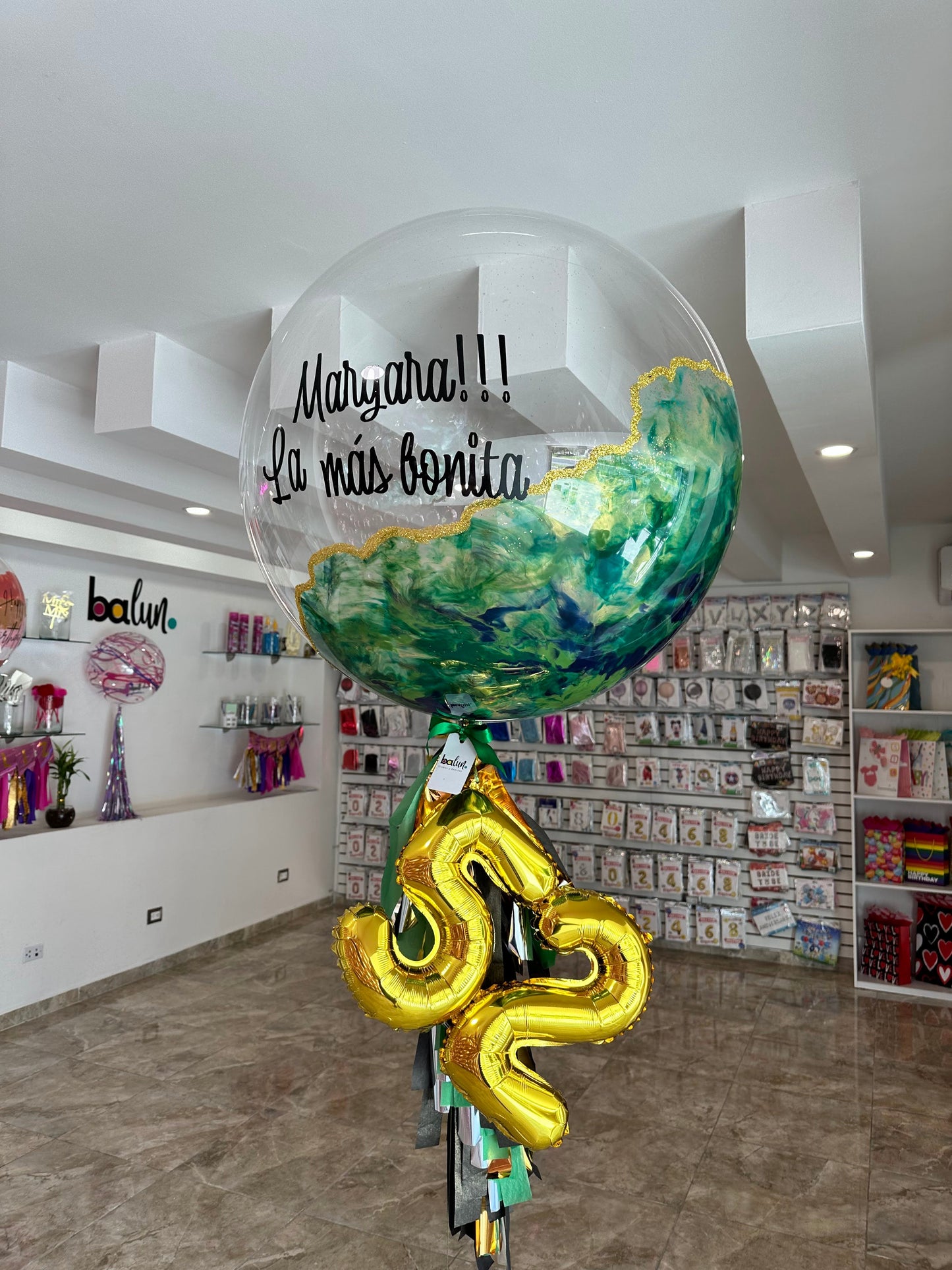 Globo Burbuja + Número Chico + Diamantina