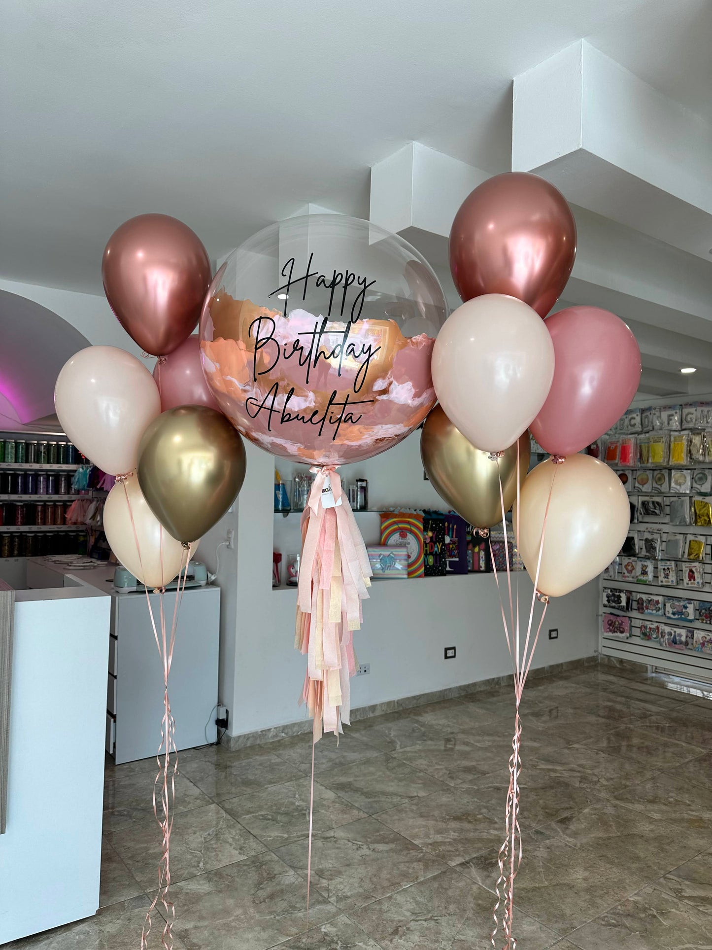 Globo Burbuja + 2 Ramilletes de Globos Látex