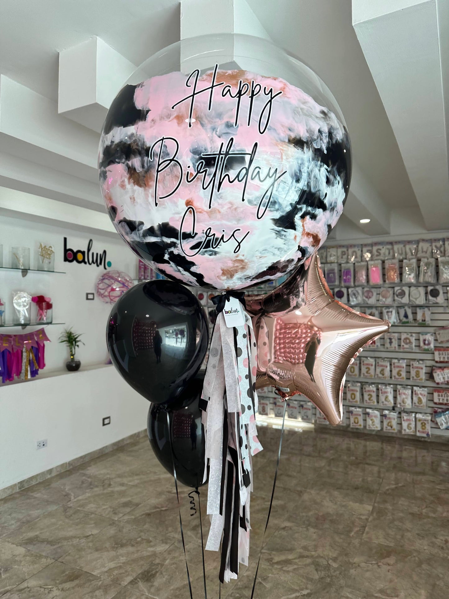 Globo Burbuja + 2 Globos Látex + 1 Estrella Metálica