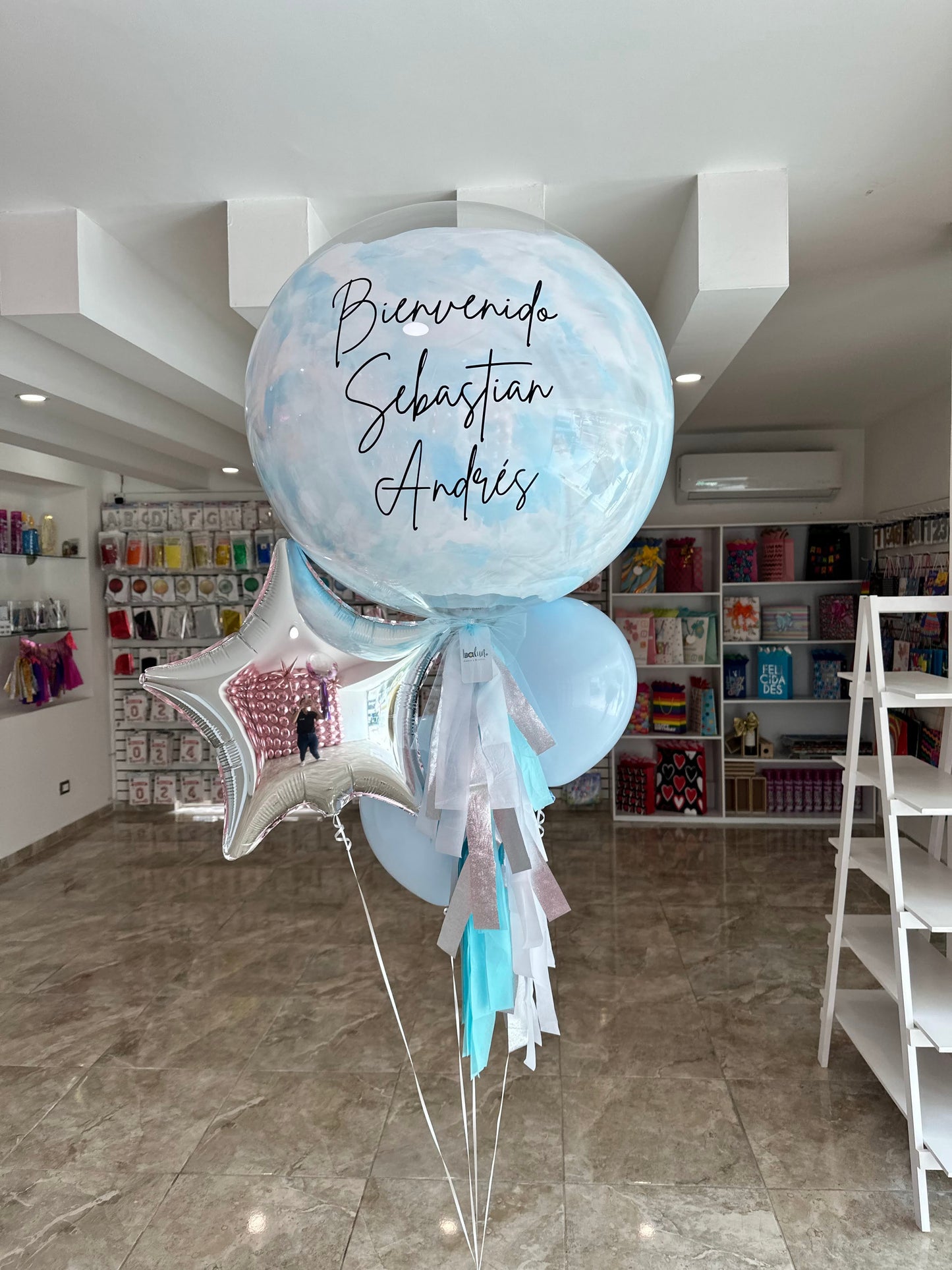 Globo Burbuja + 1 Estrella + 2 Globos Látex