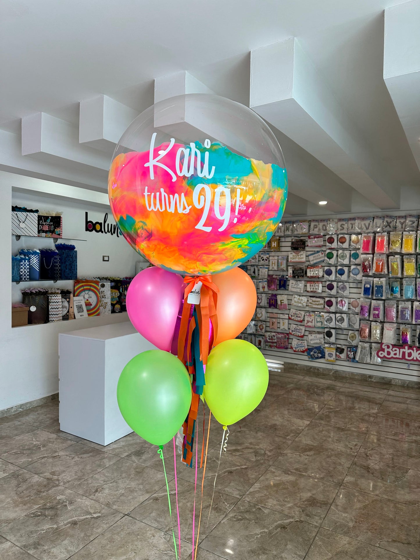 Globo Burbuja Neón + 4 Globos Látex