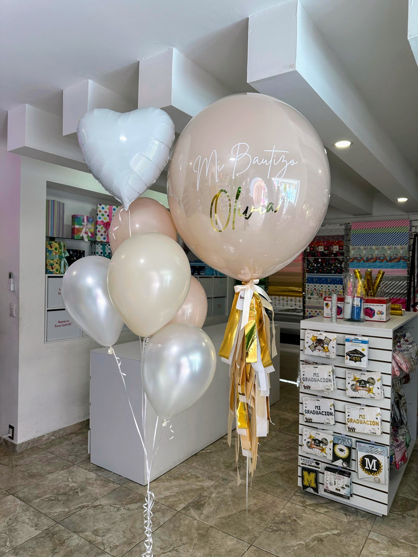 Globo Burbuja + 1 Ramillete de Látex y Corazón