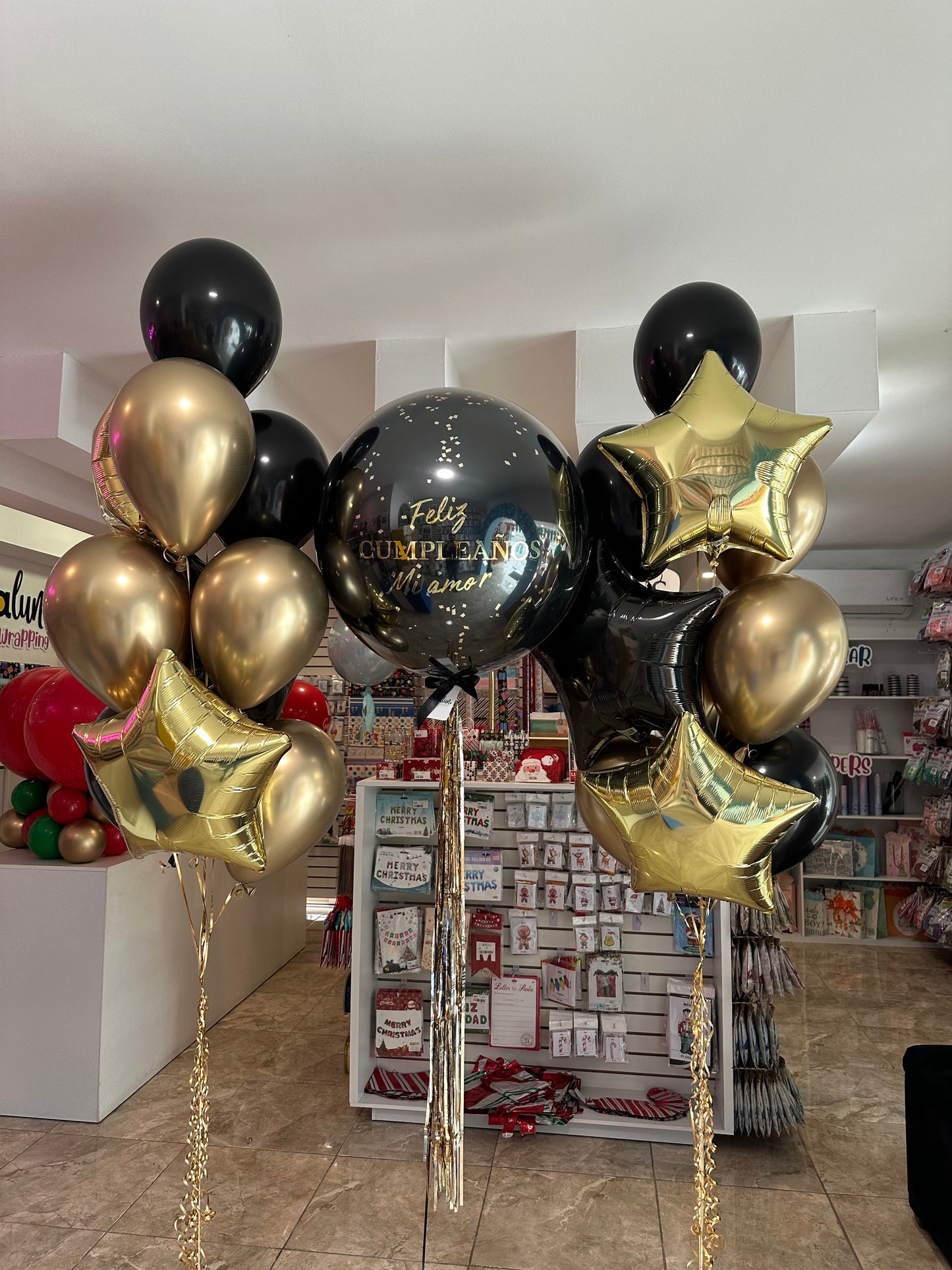 Globo Burbuja + 2 Ramilletes de Globos Látex y Estrellas