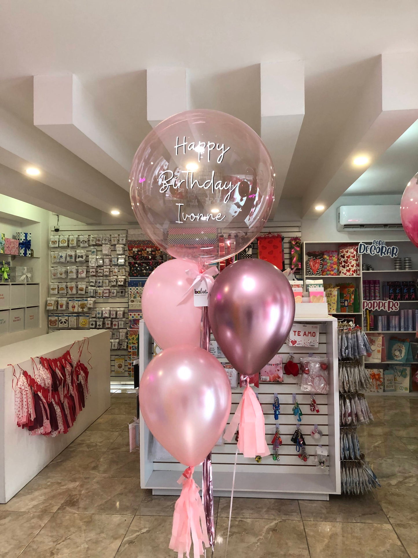 Crystal Clearz Pink + 3 Globos Látex