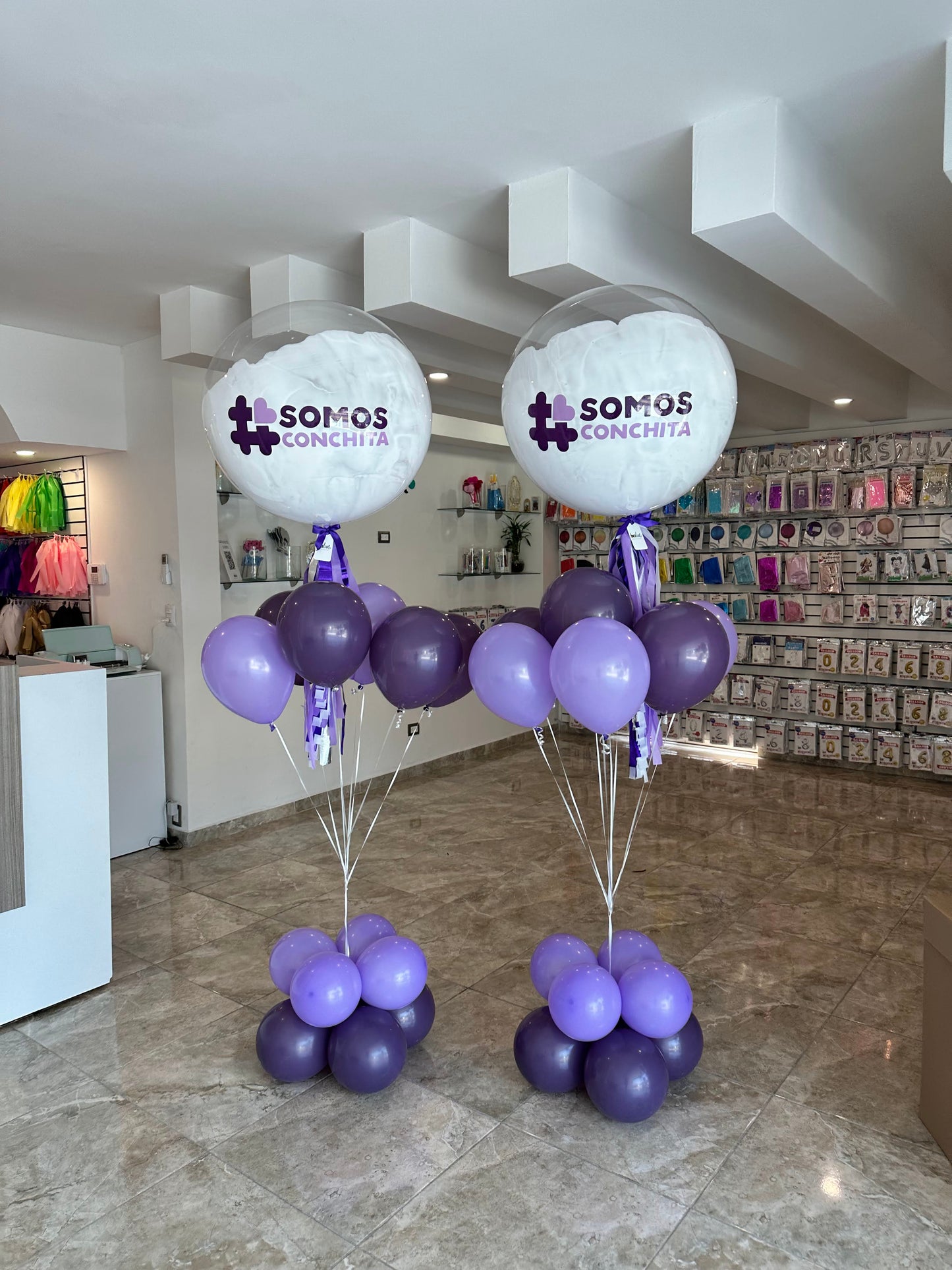 2 Bouquets de Globo Burbuja + Globos Látex + Logo