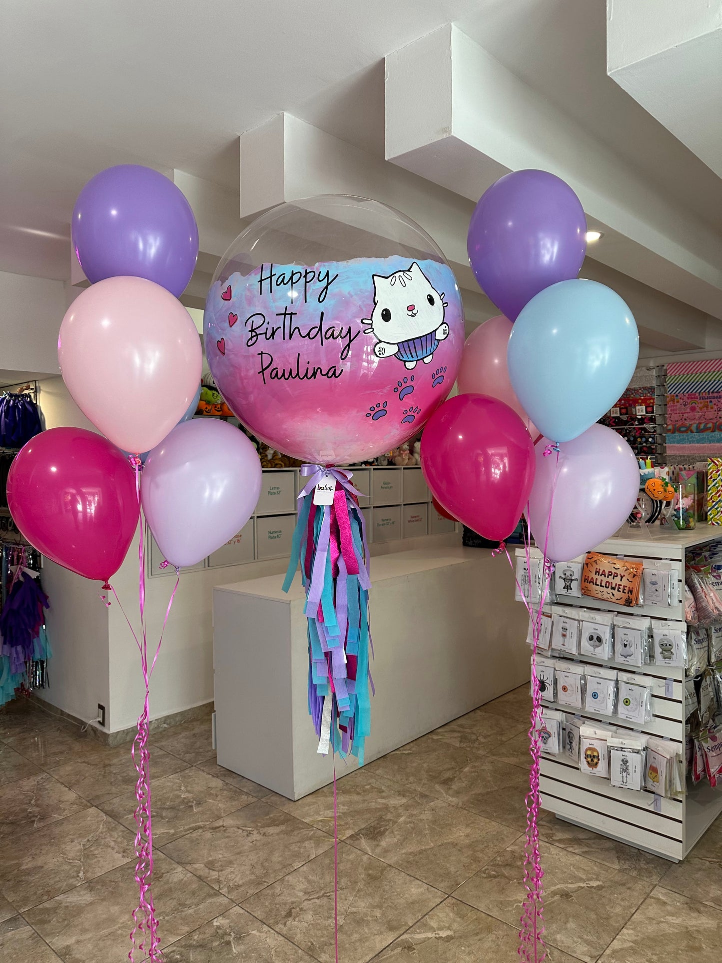 Globo Burbuja Pastelito + 2 Ramilletes de Globos Látex