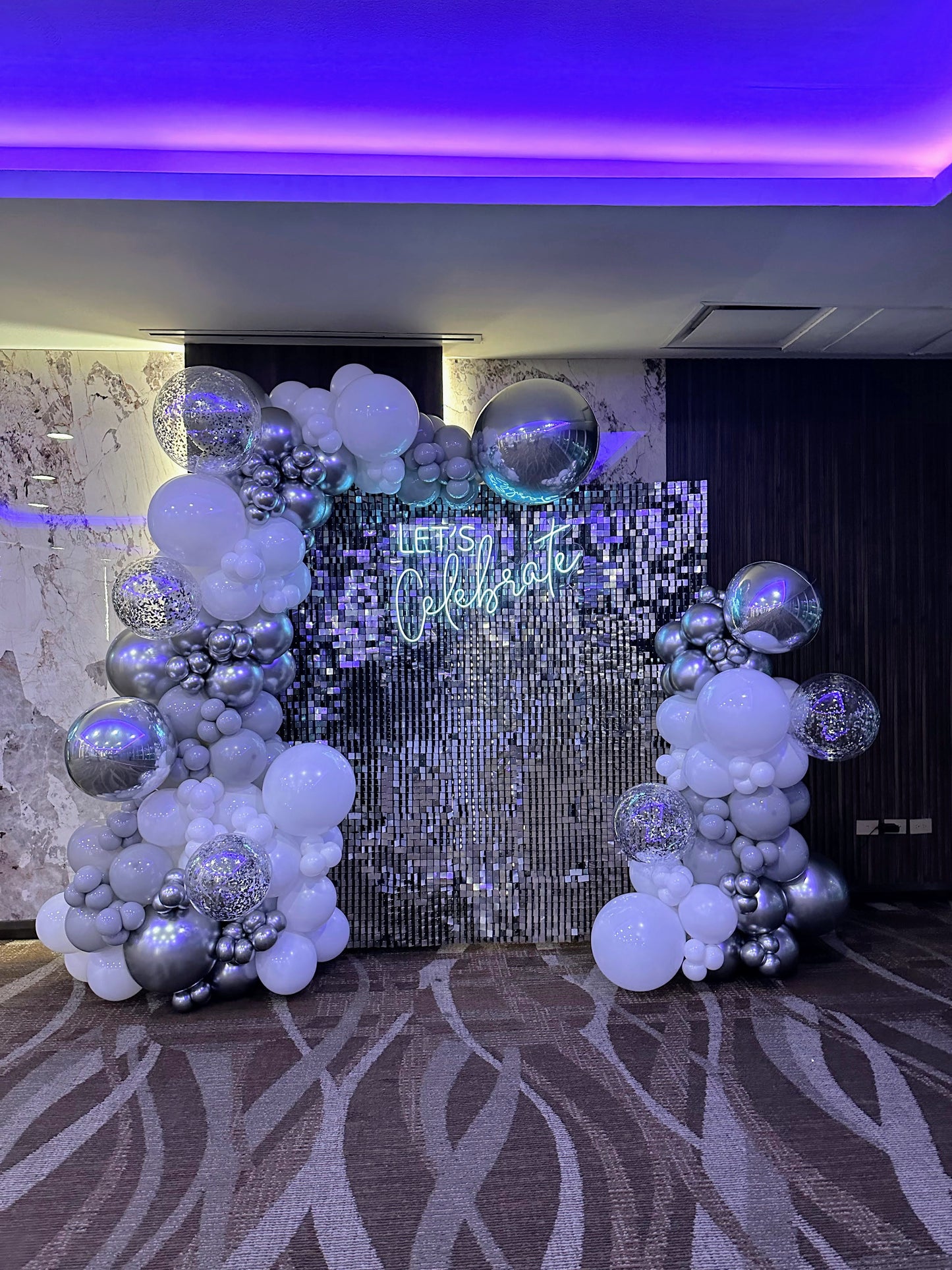 Shimmer Semi Grande + Globos Premium