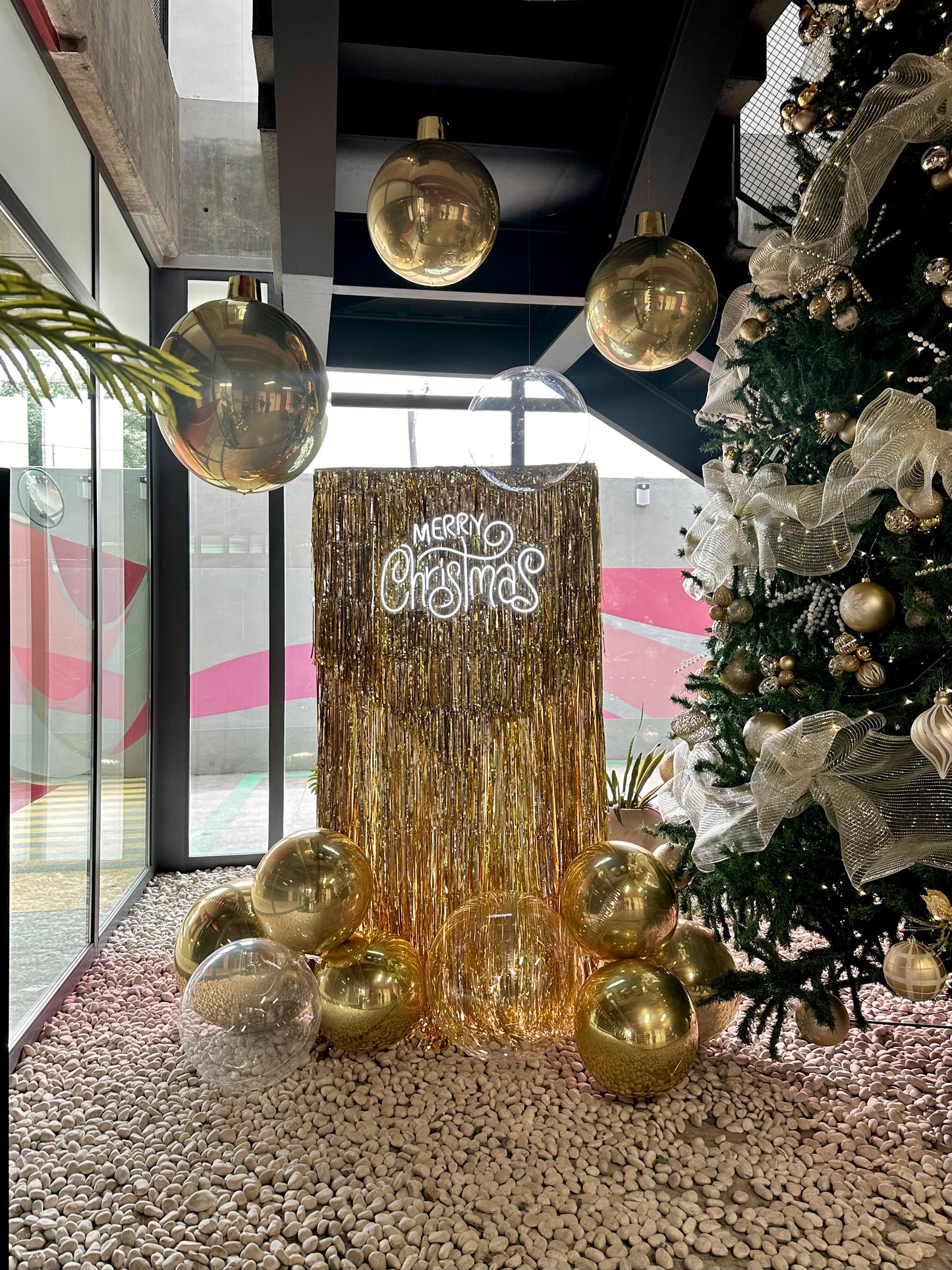 Mampara Cortina Metálica Dorada Navidad