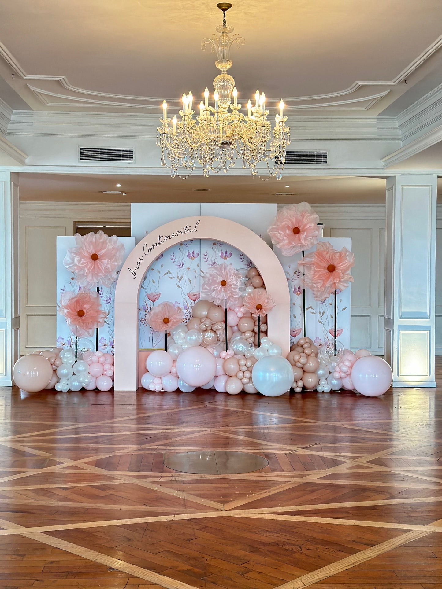 Set 4 Mamparas + Arco JUMBO + Flores Organza