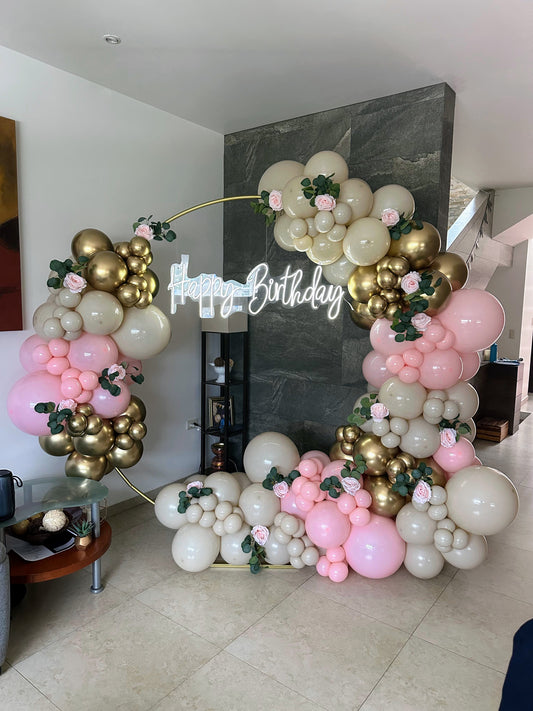 Aro de Globos + Flores Decorativas