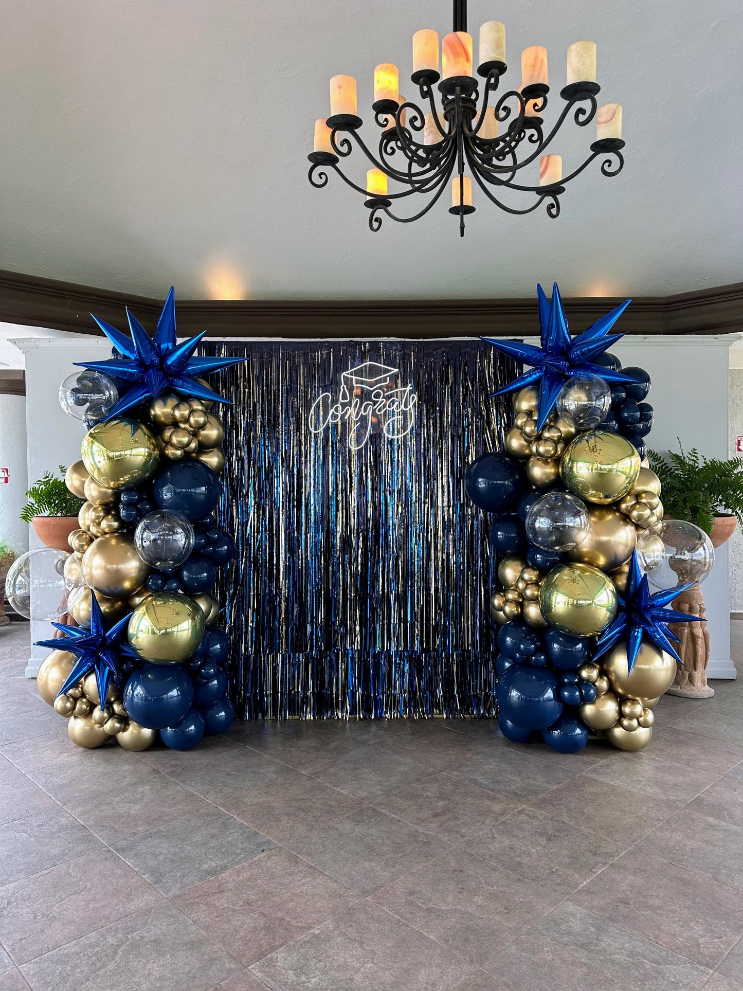 Back de Cortinas + 2 Columnas de Globos (GRAD)