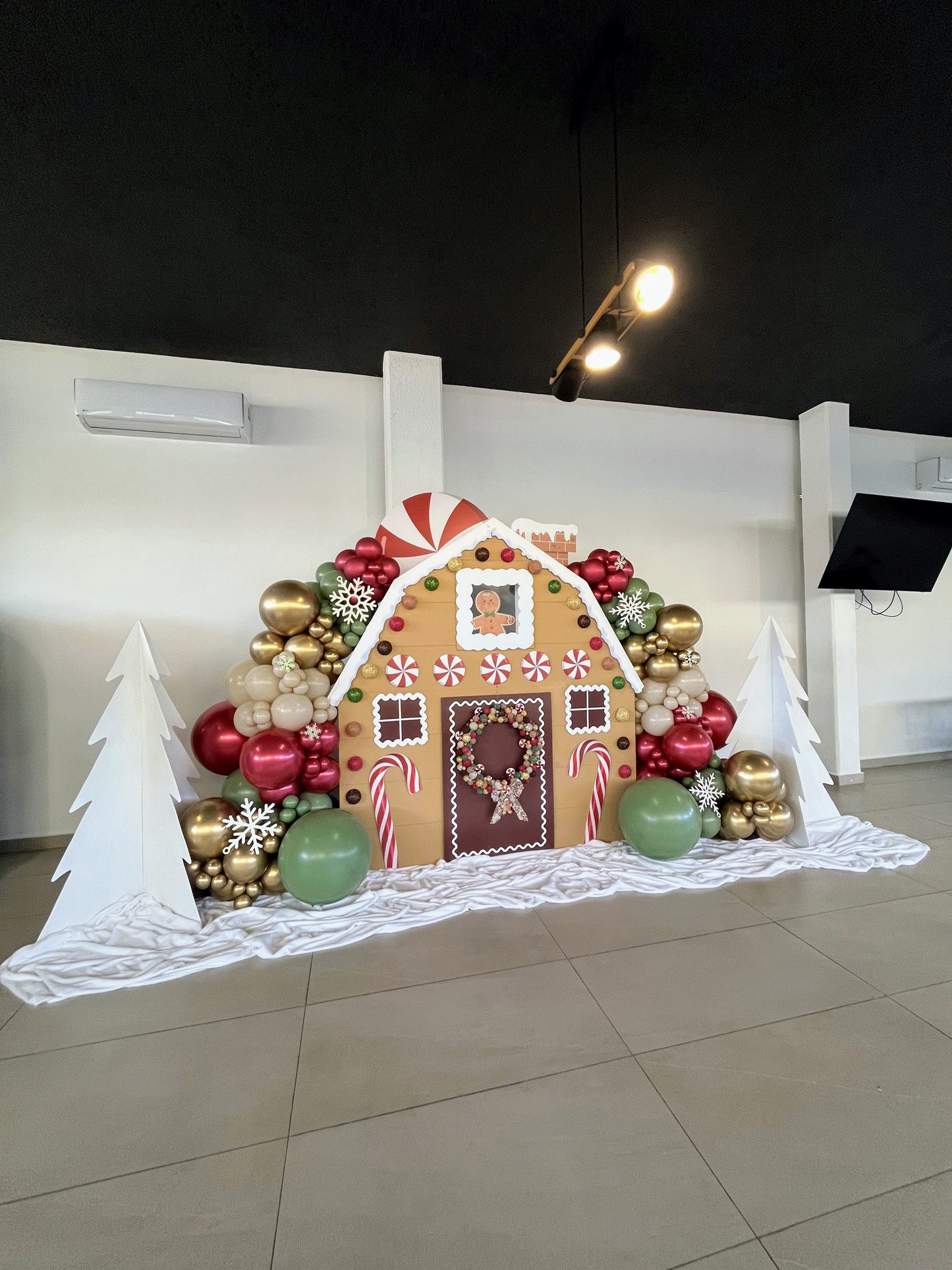 Casa de Jengibre Navideña