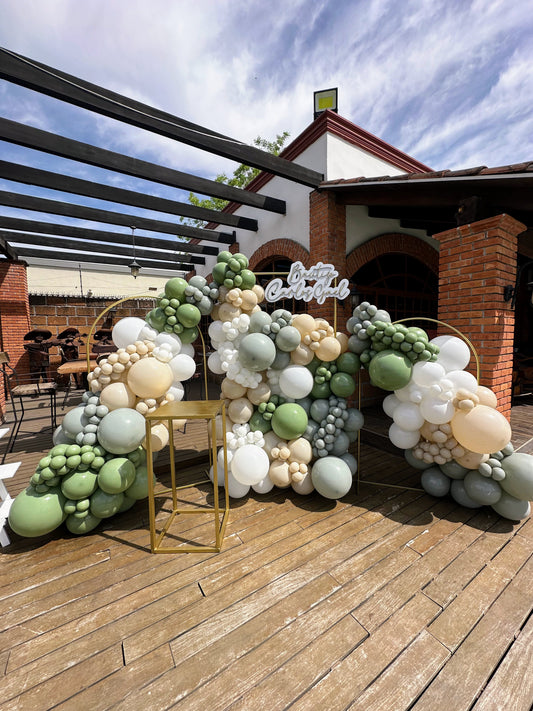 3 Mamparas con Globo Bautizo + Mesa para Pastel