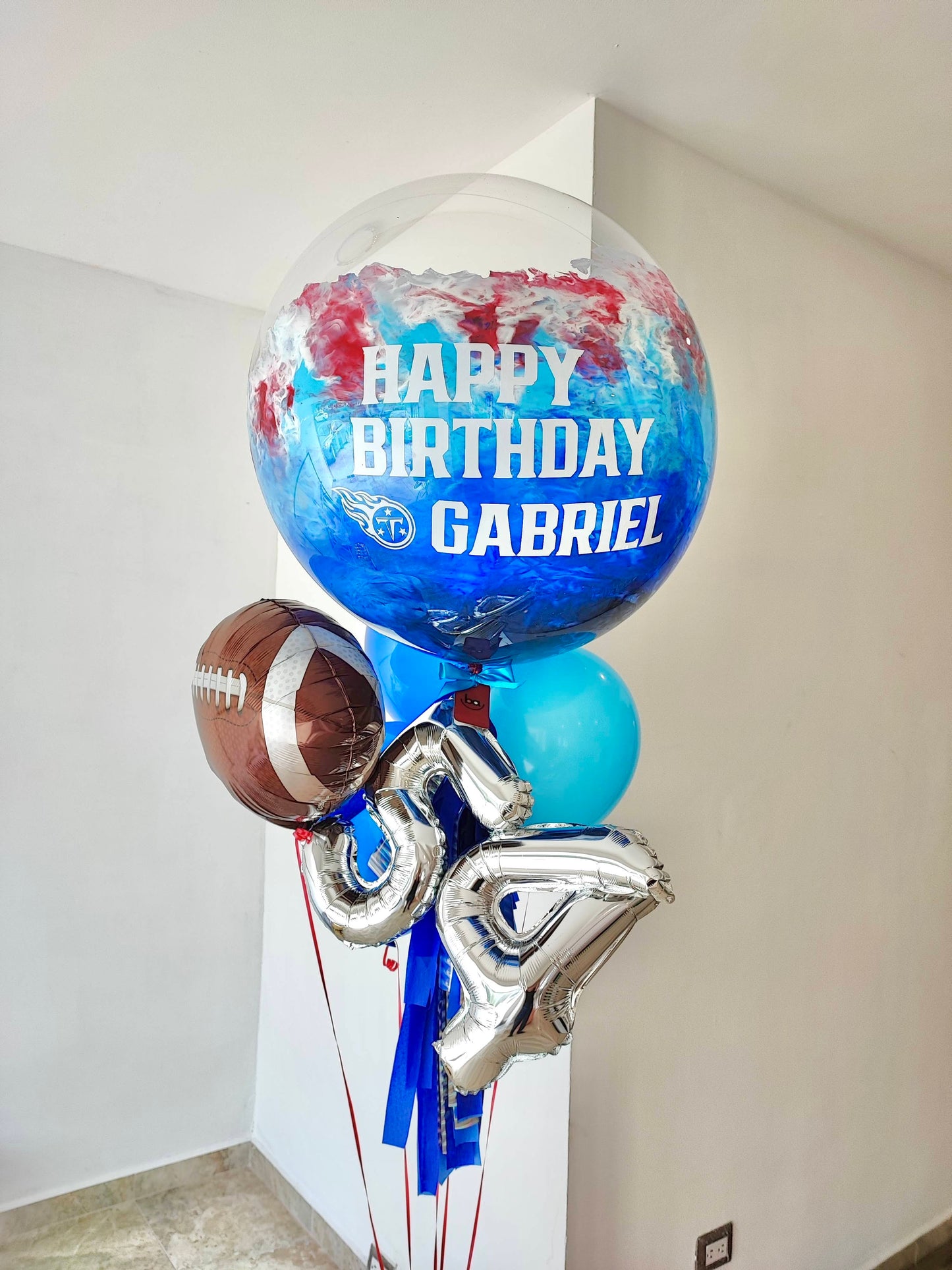 Globo Burbuja Titans + 3 Globos Látex + Número Chico + 1 Pelota de Americano